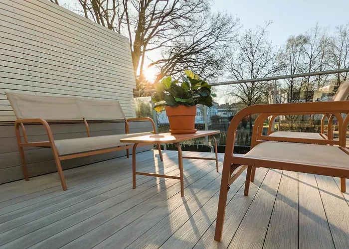 Apartment Maritim Mit Grosszügigen Balkon Freier Strassenparken Hamburg